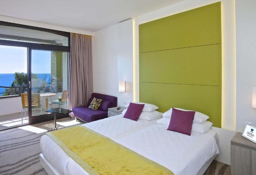 اتاق سوپریور با چشم‌انداز دریا, Park Plaza Histria Pula