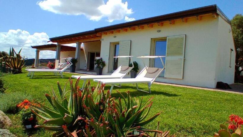 اتاق لوکس, B&b Andrieddu