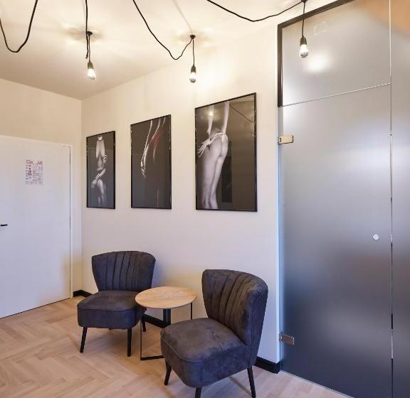 Chambre Familiale Vue Jardin, T Convent 2.0