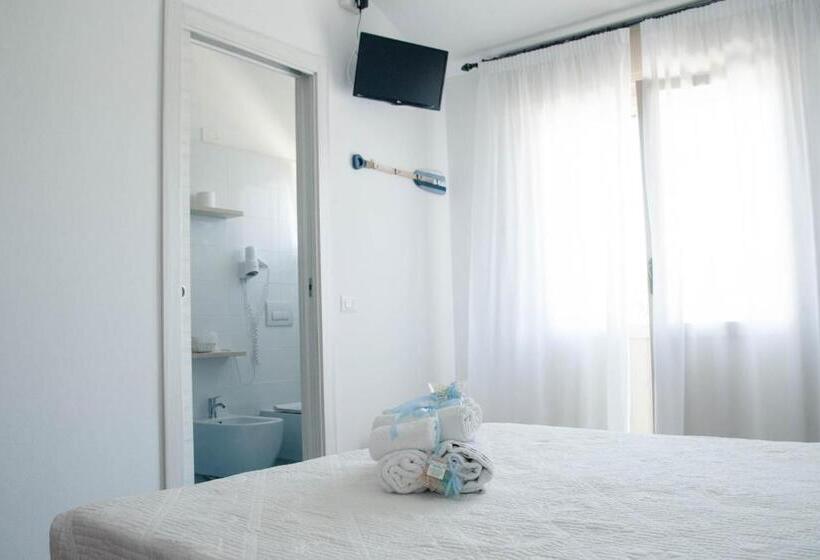 Номер Стандарт Боковой Вид на Море, Albergo Medusa