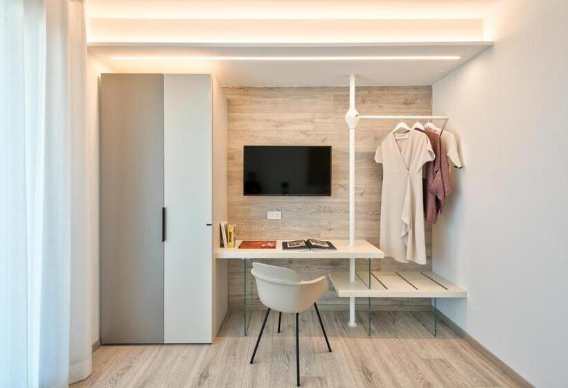 Apartamento 1 Dormitório, Albamarina Residence