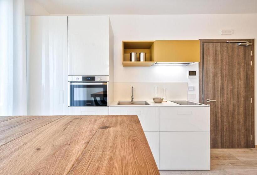 Suíte com Hidromassagem, Albamarina Residence
