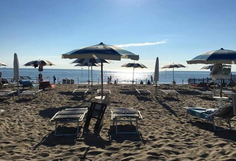 Escritório Estandar Vista Mar, Albamarina Residence