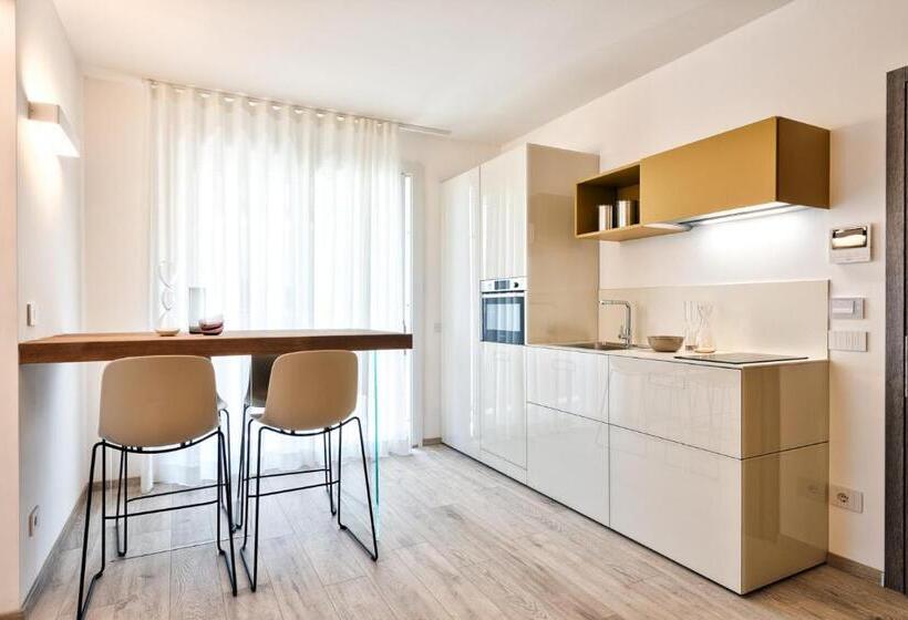 Apartamento Dúplex 1 Dormitório, Albamarina Residence