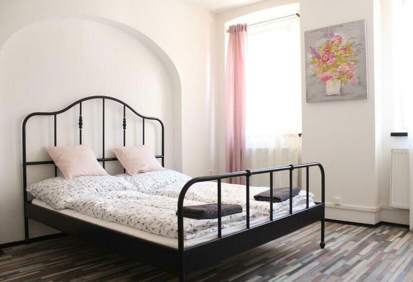 Номер Стандарт Совместная Ванная, Schrott Bed&beer