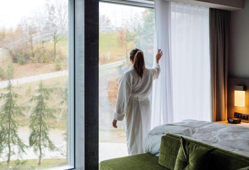 Club Room King Bed, Hyatt Regency Zurich Airport Circle
