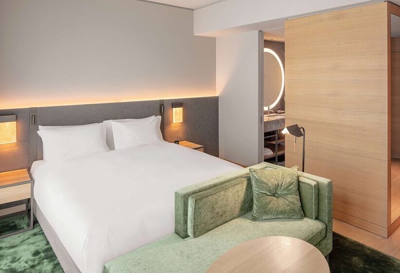 اتاق کلاب, Hyatt Regency Zurich Airport Circle