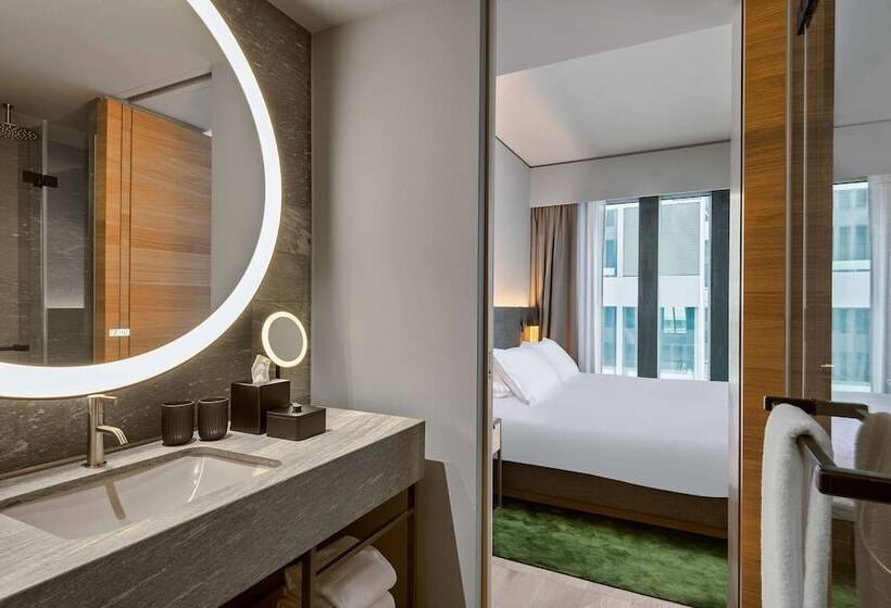 اتاق کلاب, Hyatt Regency Zurich Airport Circle