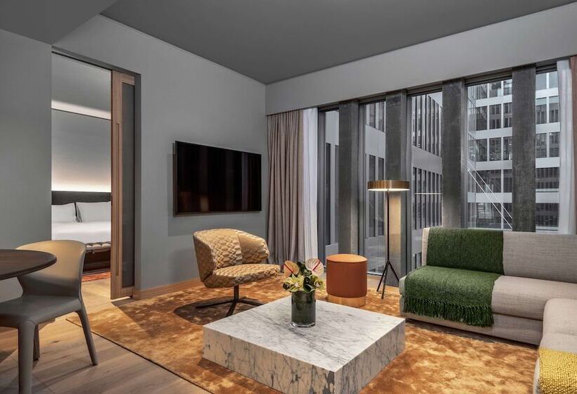 سوییت اجرایی, Hyatt Regency Zurich Airport Circle