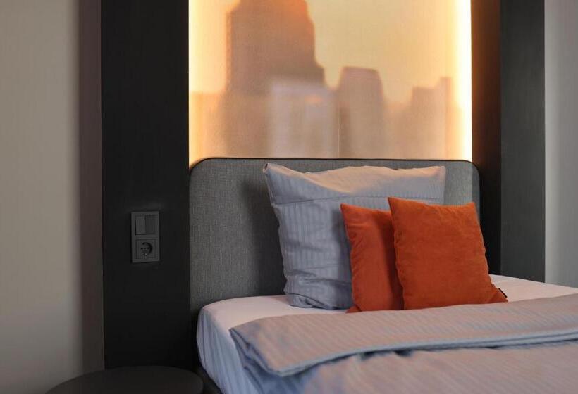 Классический Номер, Juststay Grevenbroich Hotel & Apartments
