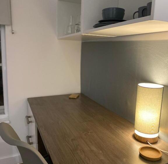 استودیوی استاندارد, Ps Apartments