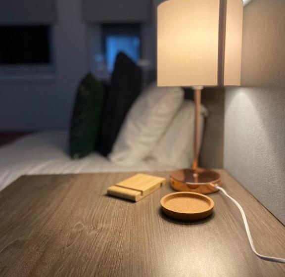 استودیوی استاندارد, Ps Apartments