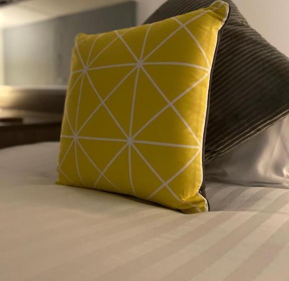استودیوی استاندارد, Ps Apartments