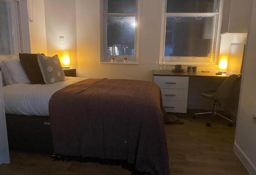 استودیوی استاندارد, Ps Apartments