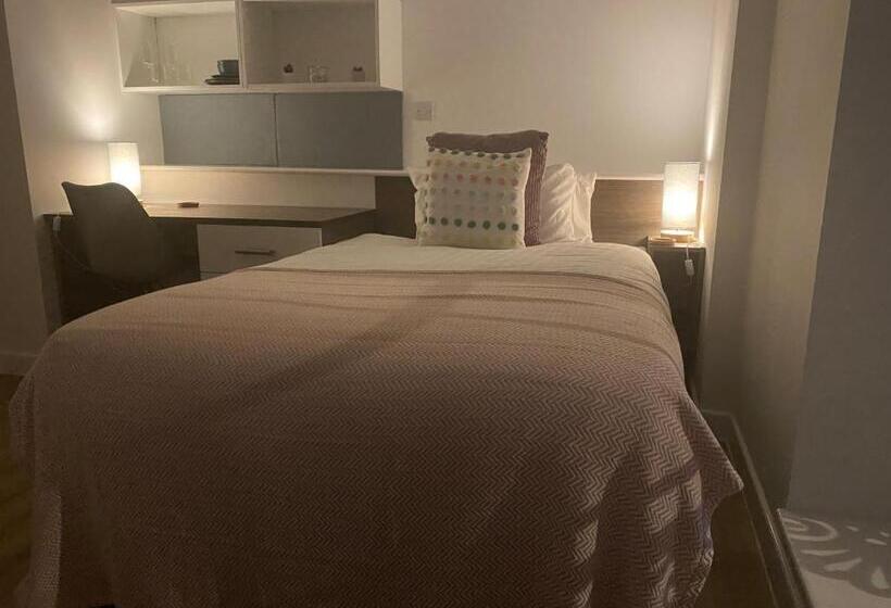 استودیوی استاندارد, Ps Apartments