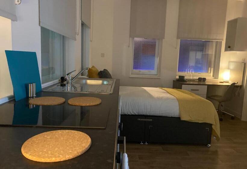 استودیوی استاندارد, Ps Apartments