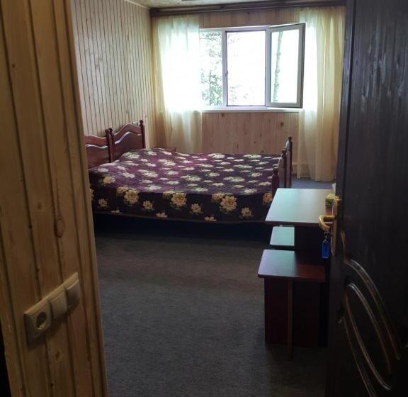 اتاق استاندارد با چشم‌انداز دریاچه, Jrahars Resort