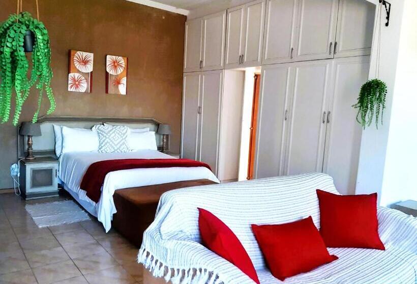 Президентский Люкс, Old Mill Guest House