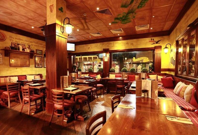 اتاق استاندارد با سرویس بهداشتی مشترک, Northern Star
