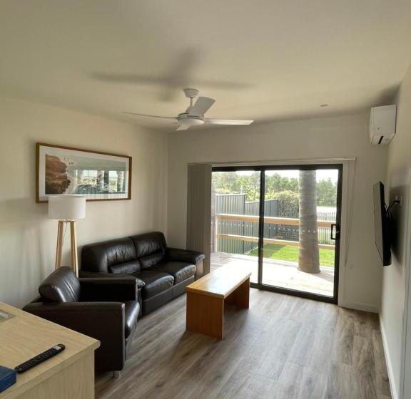 디럭스 패밀리 룸, Inverloch Motel