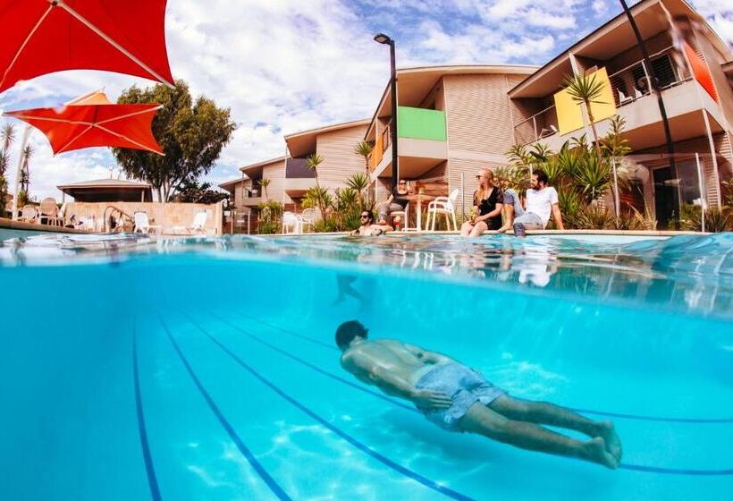 스위트 킹사이즈 침대, Onslow Beach Resort