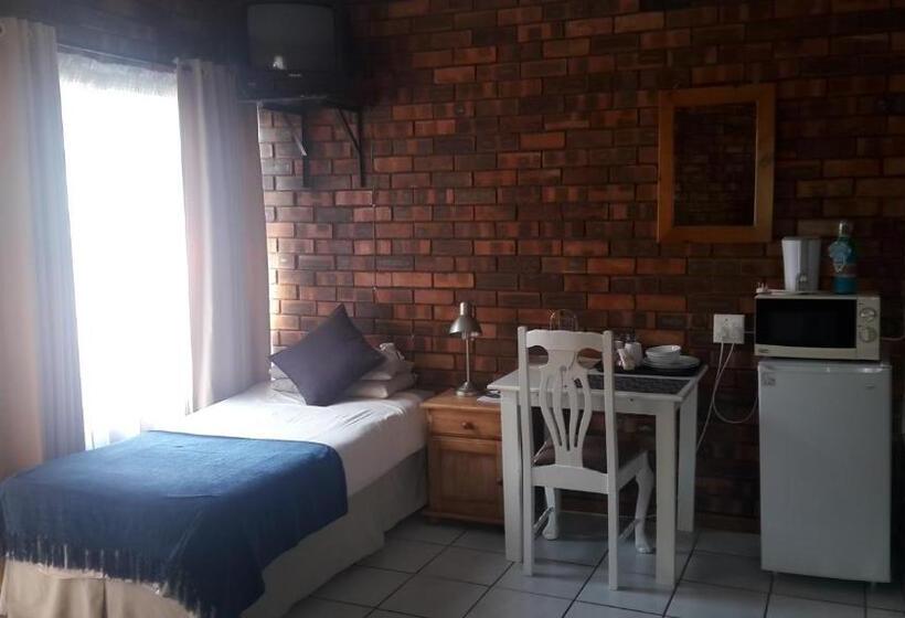 Номер Стандарт Трехместный, The Highland Inn