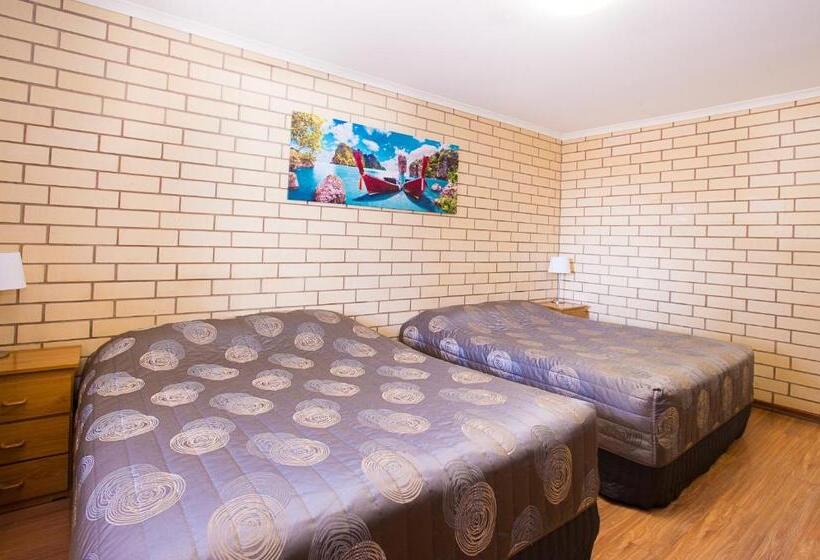 Номер Economy, Augusta Budget Motel
