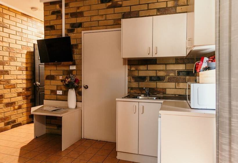 جناح غرفتين نوم, Abacus Motel