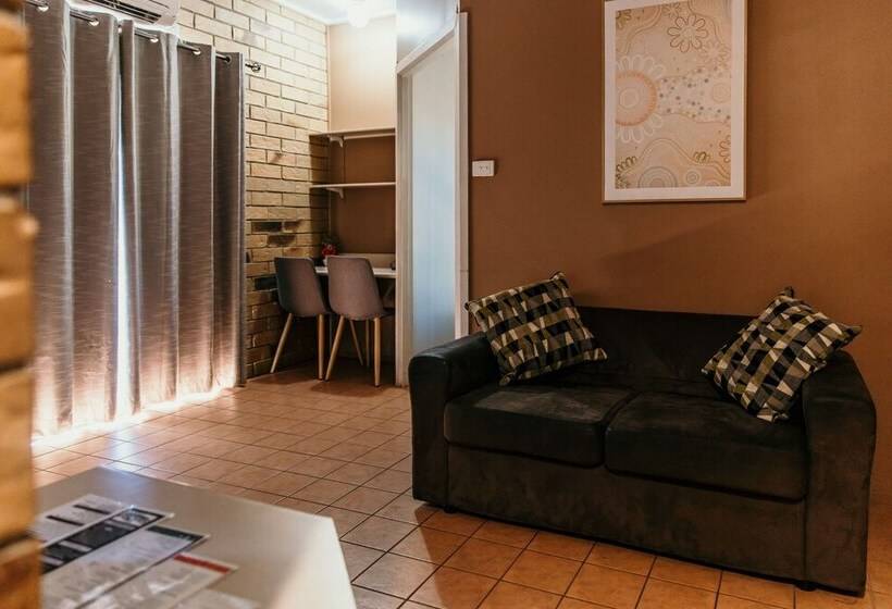 جناح غرفتين نوم, Abacus Motel