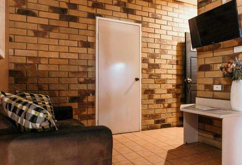 جناح غرفتين نوم, Abacus Motel