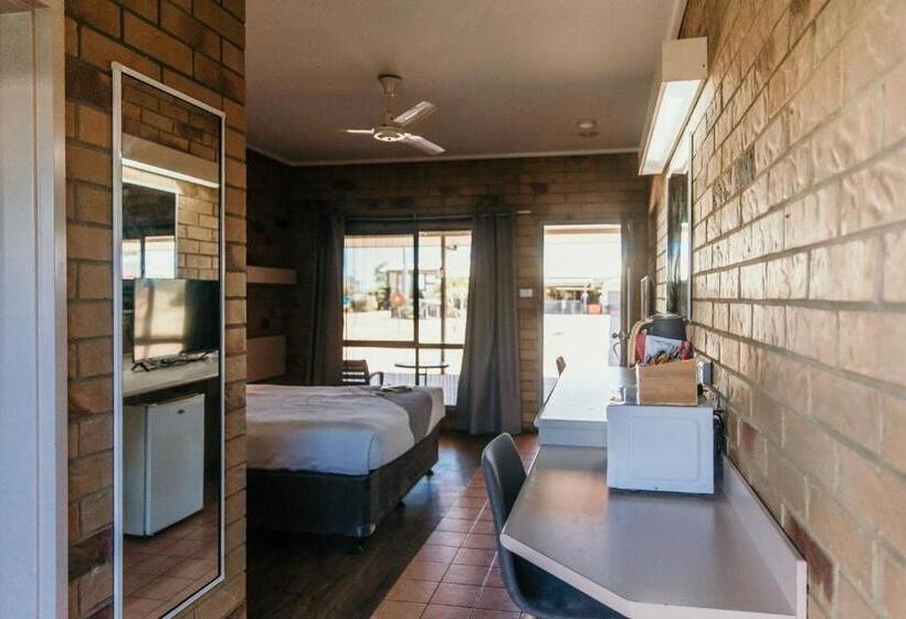 غرفة قياسية, Abacus Motel