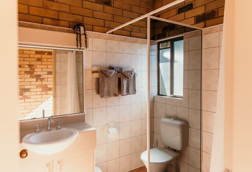 جناح غرفتين نوم, Abacus Motel