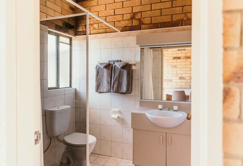 جناح غرفتين نوم, Abacus Motel