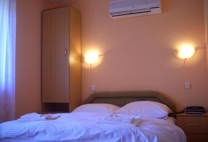 اتاق استاندارد, B&b Vila Raj