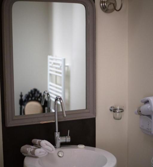 Люкс Deluxe Кровать Кинг, Chambres D'hotes La Chartreuse Des Eyres