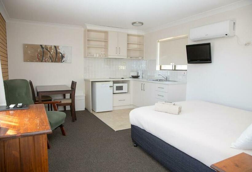 إستوديو قياسى, Centralpoint Motel