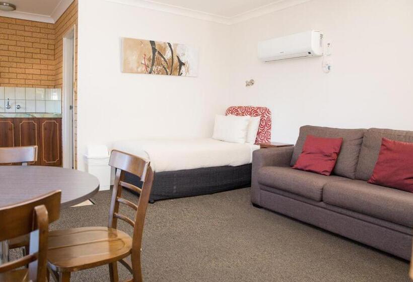 스탠다드 스튜디오, Centralpoint Motel
