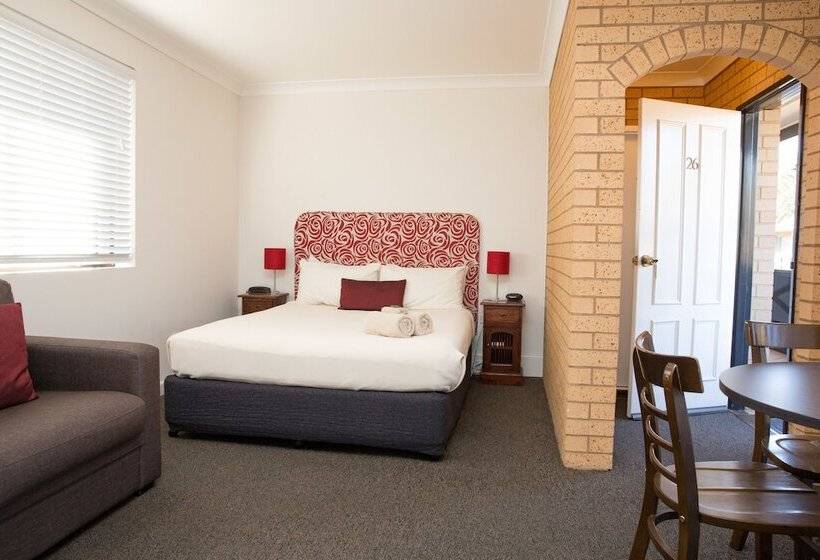 إستوديو قياسى, Centralpoint Motel