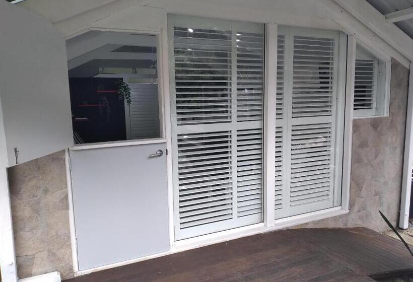 디럭스 룸, Eumundi Yacht Club B&b