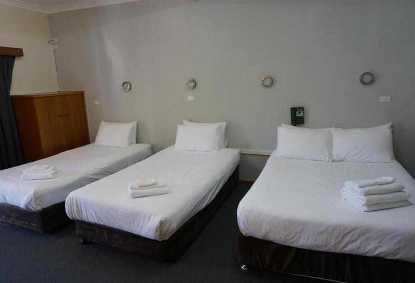 Четырехместный Номер Стандарт, Gosford Inn Motel