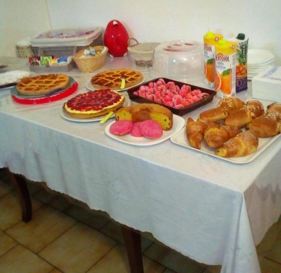 غرفة قياسية فردية, La Mimosa