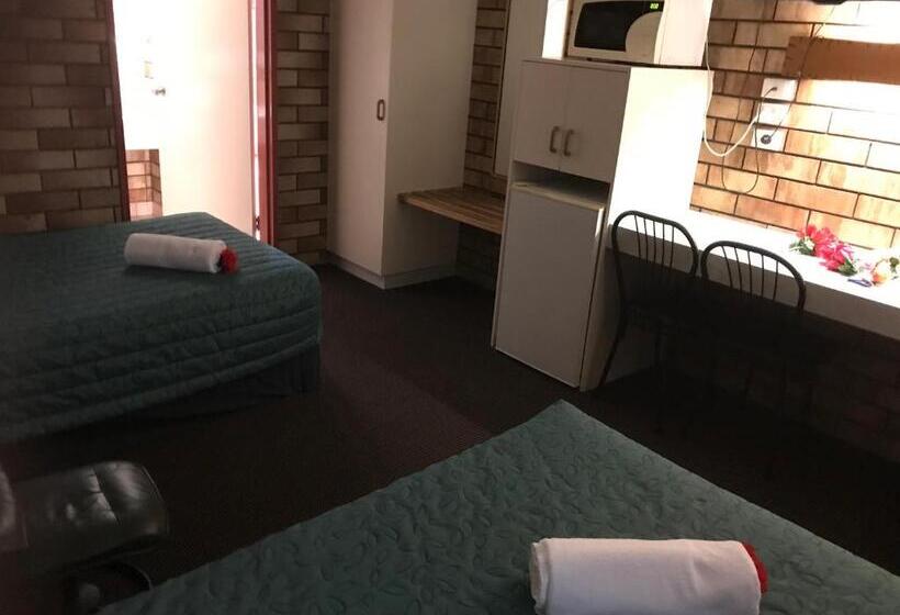 标准间, Miles Outback Motel