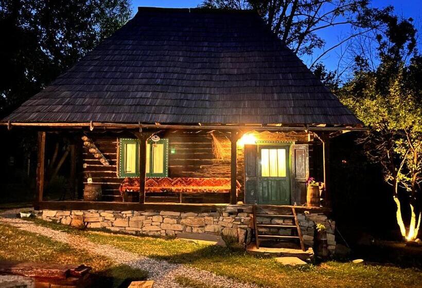 Дом 1 Спальня, The Village Pension