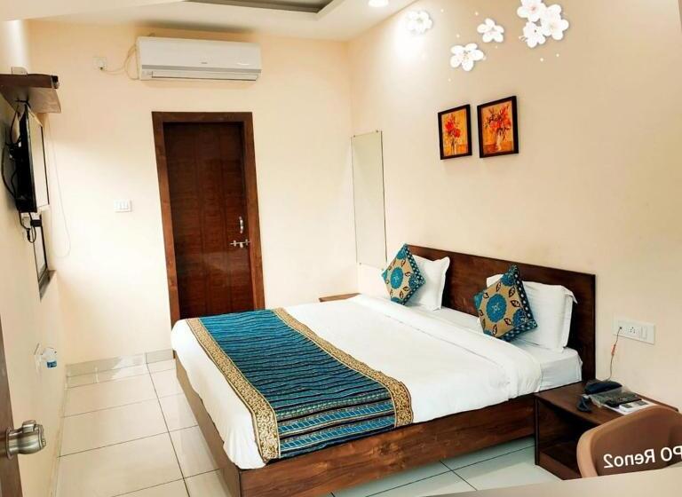 Номер Deluxe Кровать Кинг, Amrit Hotel, Bhopal
