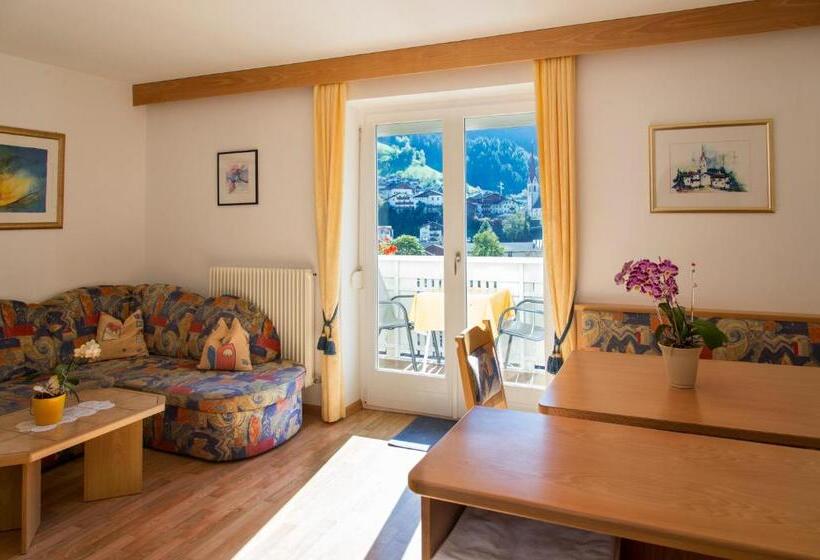 2 Bedrooms Apartment Mountain View, Residence Königsrainer