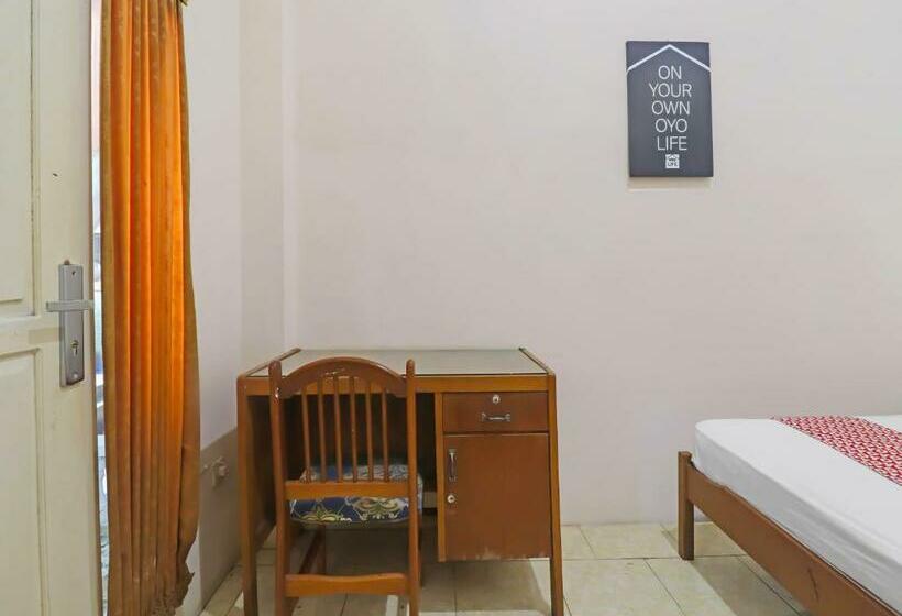 디럭스 룸, Oyo Life 2899 Ardilia Kost