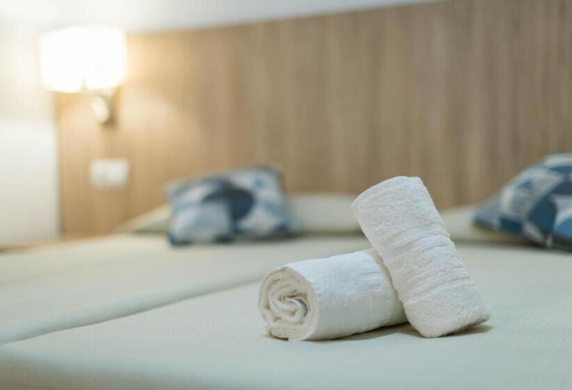 スタンダードルーム, Hostal Mayol