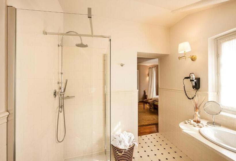 سوییت جونیور, Corte Gondina Boutique