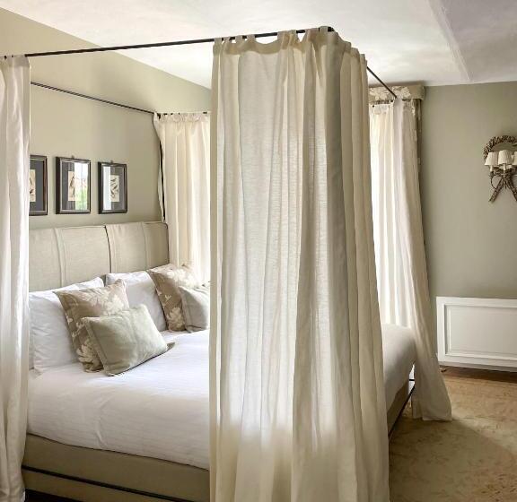 سوییت جونیور, Corte Gondina Boutique