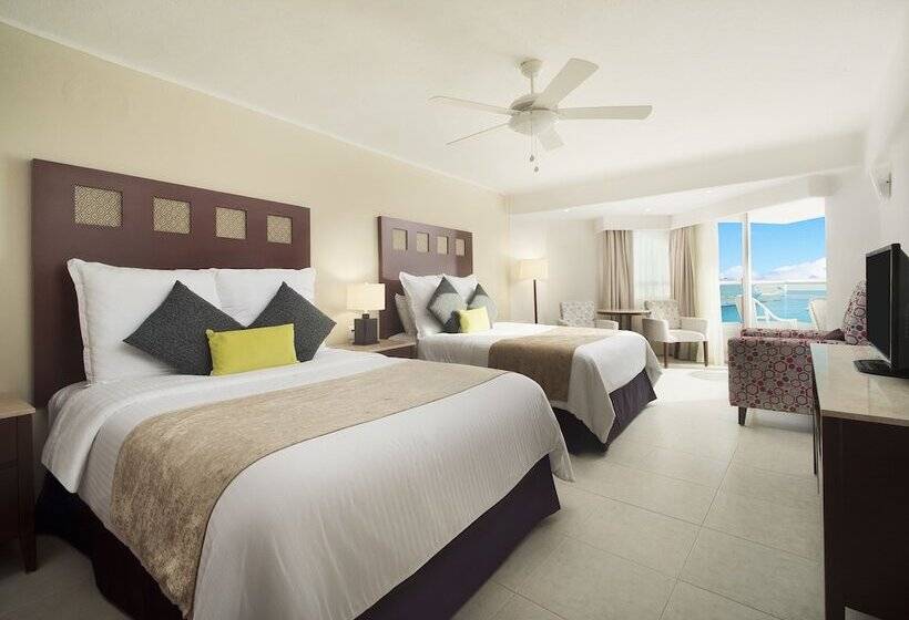 غرفة ديلوكس مطلّة علي البحر, El Cid La Ceiba Beach
